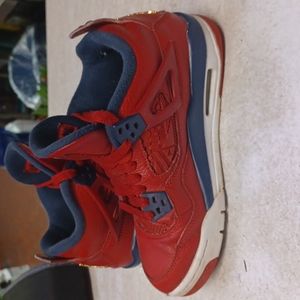 Jordan 4s fiba